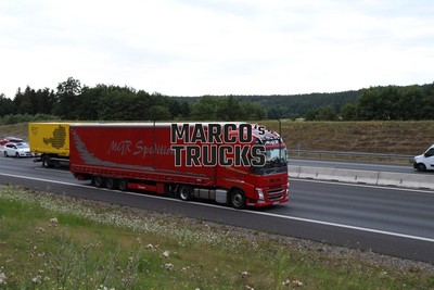 LKW Foto Volvo FH Planensattelzug rot MGR Spedition MGR #g3pq