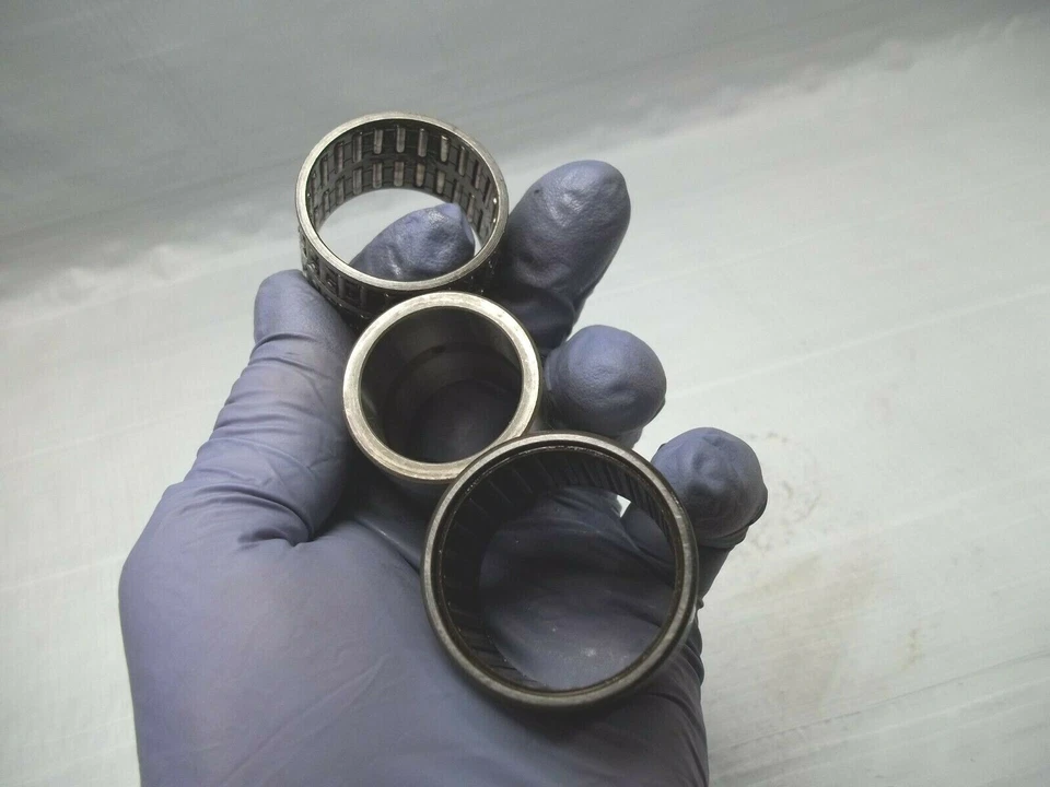 Peças de motor Honda VT1100 Shadow OEM dois rolamentos de agulha e estator de embreagem manga - Imagem 2 de 4