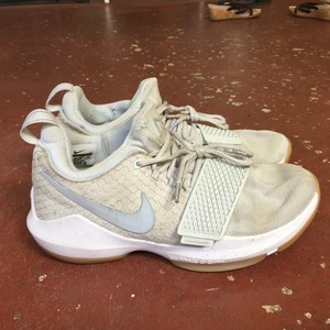 paul george low top shoes