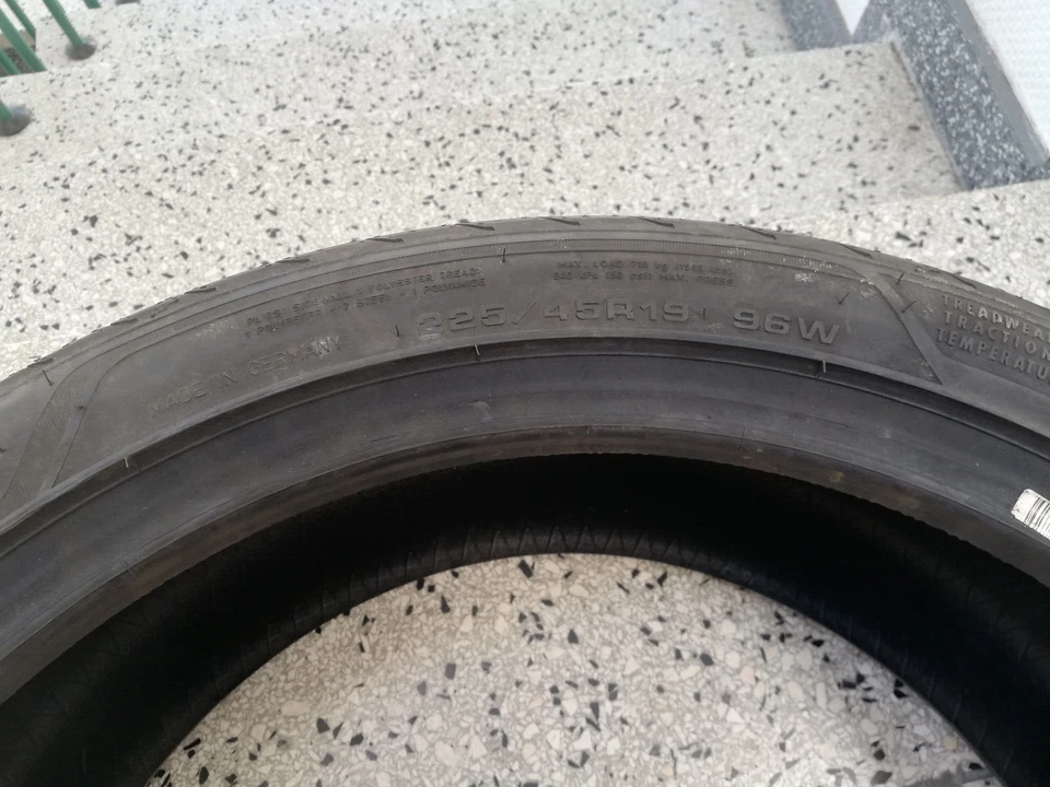 1 Sommerreifen  Goodyear Eagle 225/45-19 " 96W - Bild 3 von 4