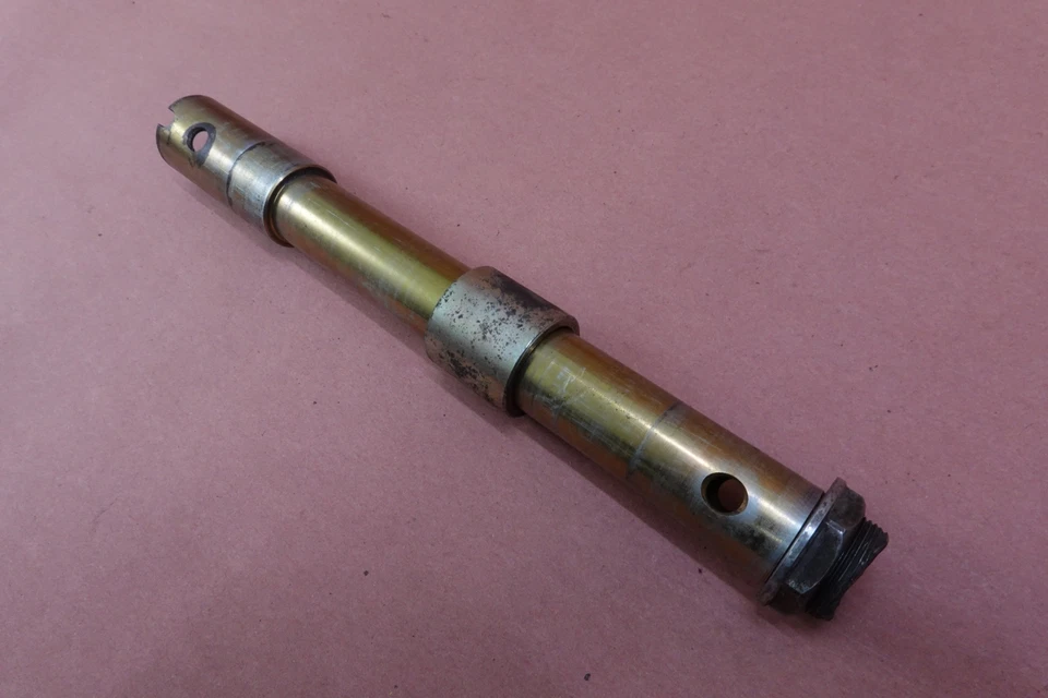 Tornillo de eje de llanta delantera Ducati Supersport 800 1998-2007 Foto 3 de 4