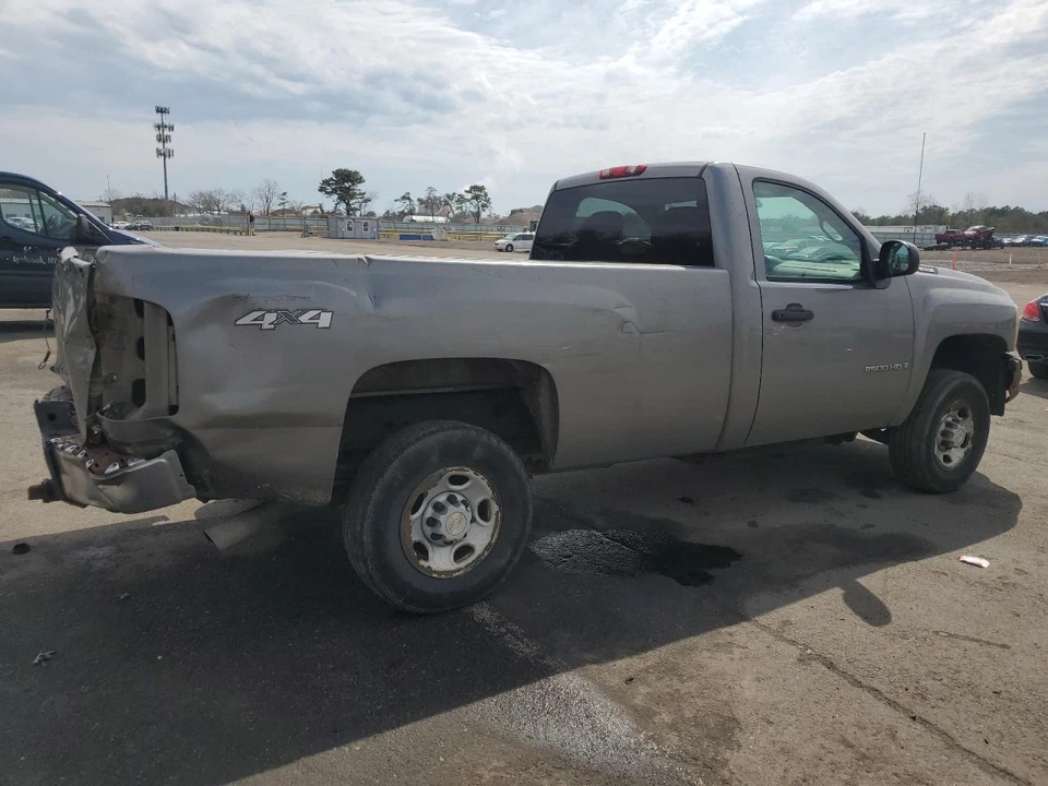 Used Right Headlight Assembly fits: 2008 Chevrolet Silverado 2500 pickup Right G Foto 3 de 4