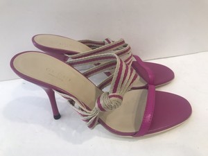 fuchsia gucci slides