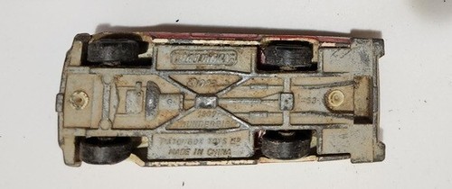 Matchbox Thunderbird Cabrio Spielzeugauto, zweifarbig rot-weiß - Bild 3 von 3