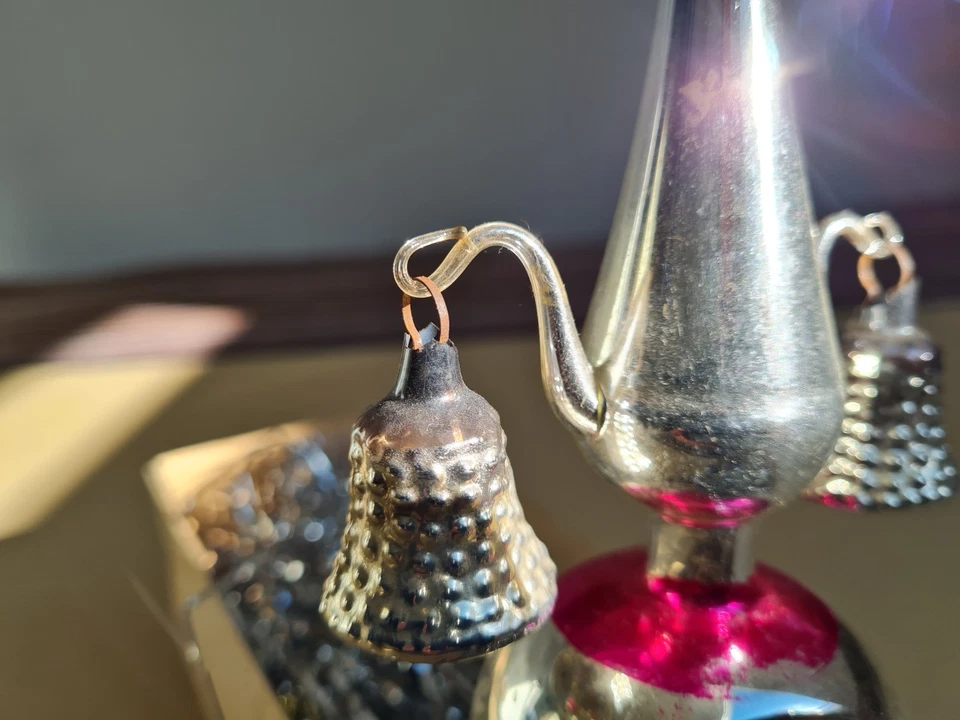 Christbaumspitze, Weihnachtsbaumspitze, alt, Glas mit Einstichkugel + Glöckchen - Bild 3 von 4