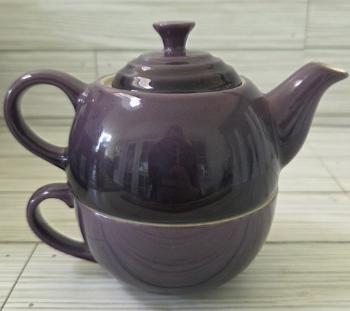 Le Creuset Tea for One Set 10 oz Stoneware Teapot & Cup Cassis Purple Flaw