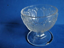 RICHARDS & HARTLEY LEAF & DART PRESSED GLASS PEDESTAL OPEN SALT CELLAR w/o COVER