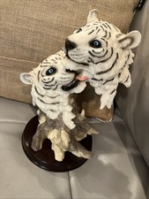 White Tiger Blue Eyes Statue 3D Resin Sculpture 8"H