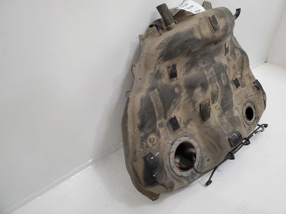 2015 - 2019 SUBARU  LEGACY Fuel Tank 18 Gallon Tank  - Image 3 of 4