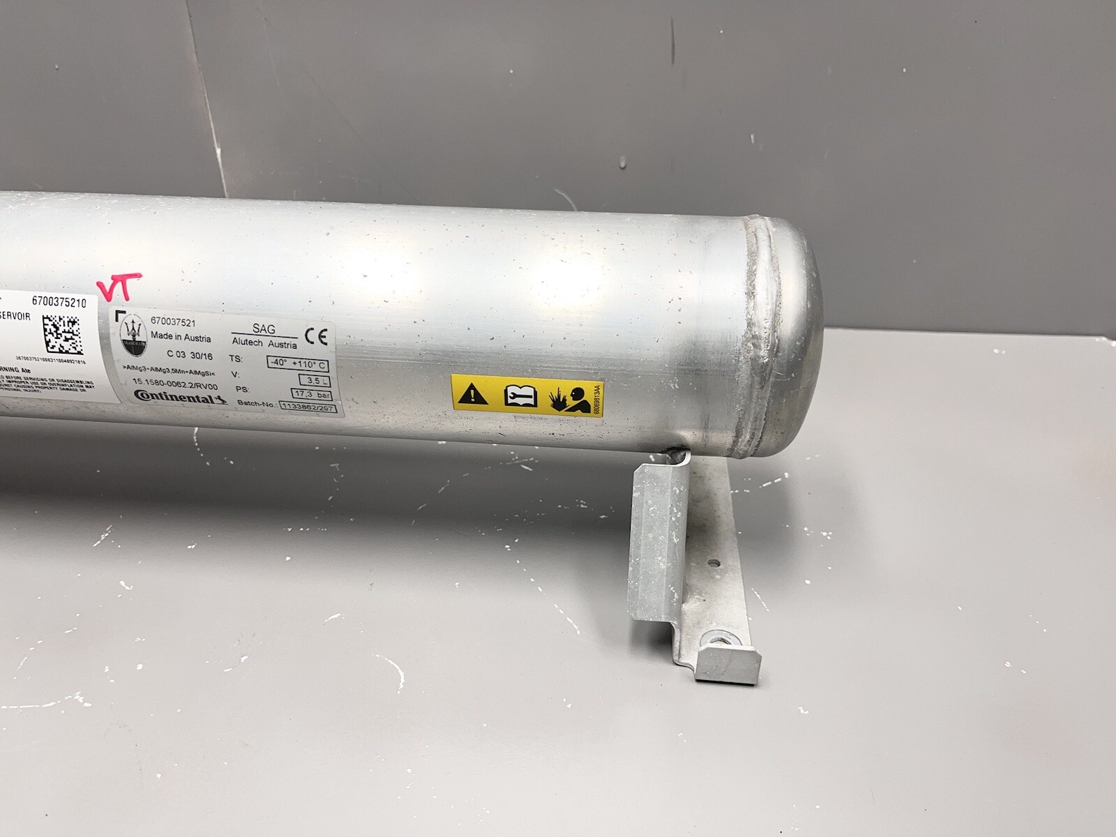 ⭐️2017-2020 MASERATI LEVANTE AIR RIDE SUSPENSION FRONT RESERVOIR TANK OEM