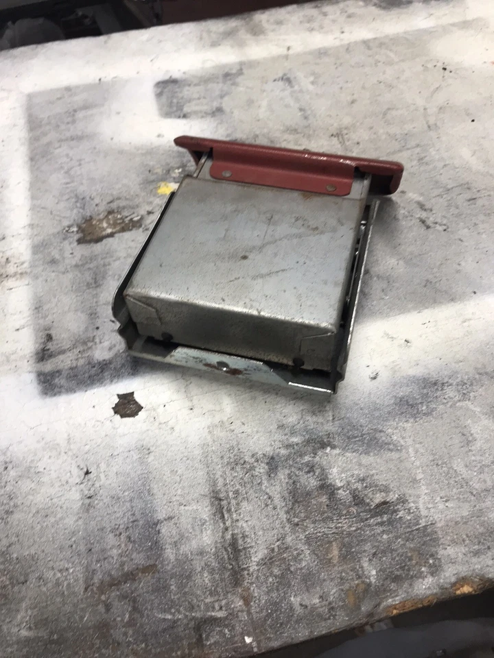 1970 - 1981 Pontiac Firebird Trans Am Ash Tray Asm - Image 2 of 4