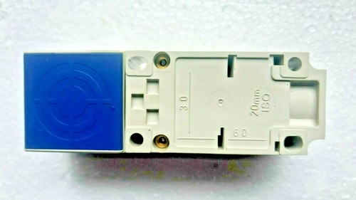 TELEMECANIQUE XS8 INDUCTIVE PROXIMITY SWITCH XS8 C40MP230H29 - Picture 4 of 7