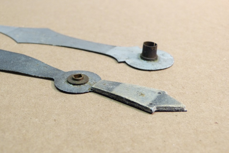 SELF WINDING CLOCK CO. LARGE HANDS ,(18 INCH DIAL) PAIR eBay