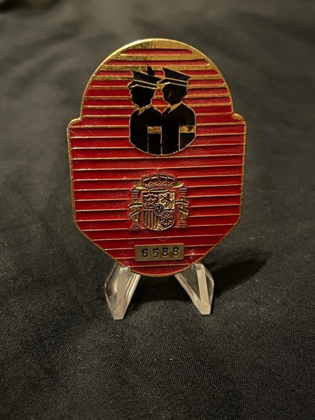 Placa numerada policía nacional policía de barrio policía armada España