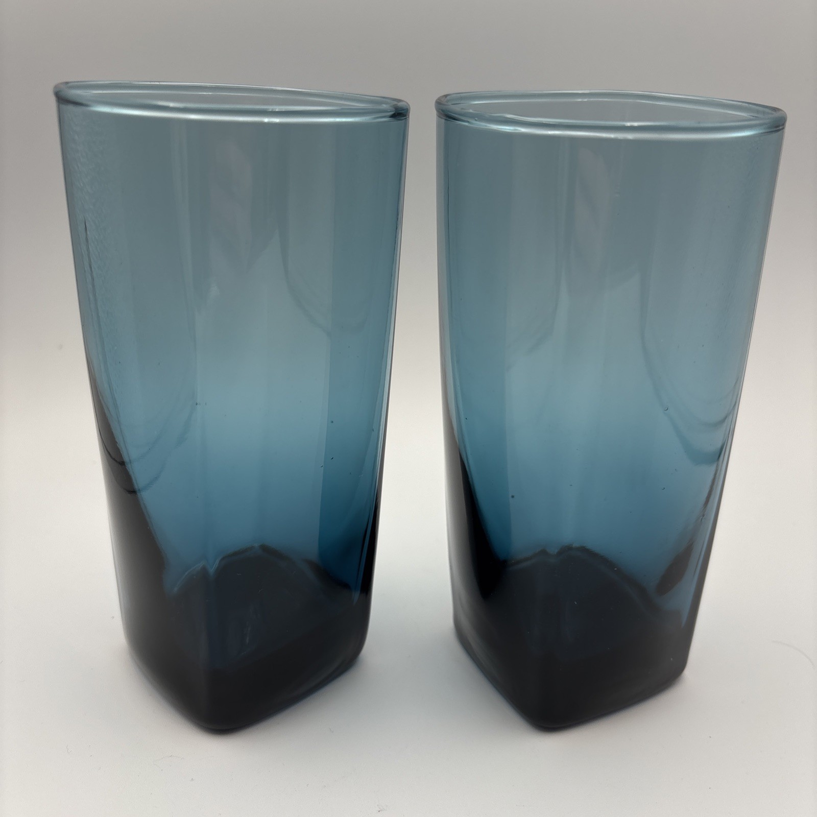 2 Anchor Hocking Rio Coastal Blue Square Bottom Glasses 16oz Tumblers