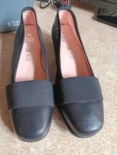 Ladies XQSI Soft Black Leather Court Shoes Elasticated Strap On Top Size 3UK