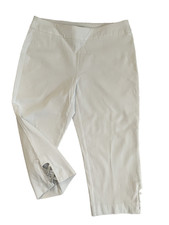 JM Collection White Pull-on Capri Women's PL Lattice Hem W/Rhinestones EC