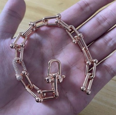 Unisex Horseshoe Buckle Luxury Chunky Chain Diamond Bracelets Three Colors