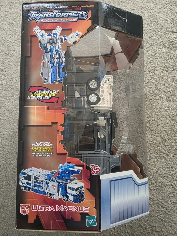 Transformers Universe 2002 Sams Club Exclusive Ultra Magnus - Image 4 of 4