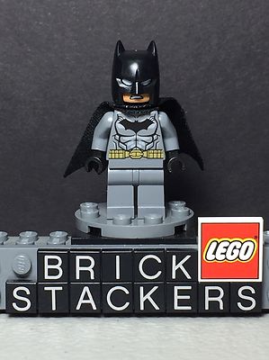  x Batman Dark Grey 値下げ対応します LEGO Batman Minifigure Dark Bluish Gray Suit Gold Belt 76034 sh151