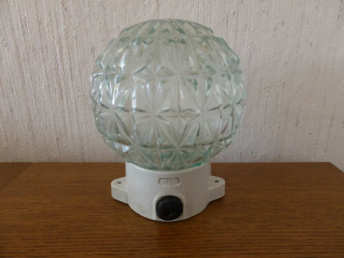  DDR Fabriklampe Stalllampe Hoflampe Außenlampe Porzellan Glas 60er Jahre - Bild 1 von 6