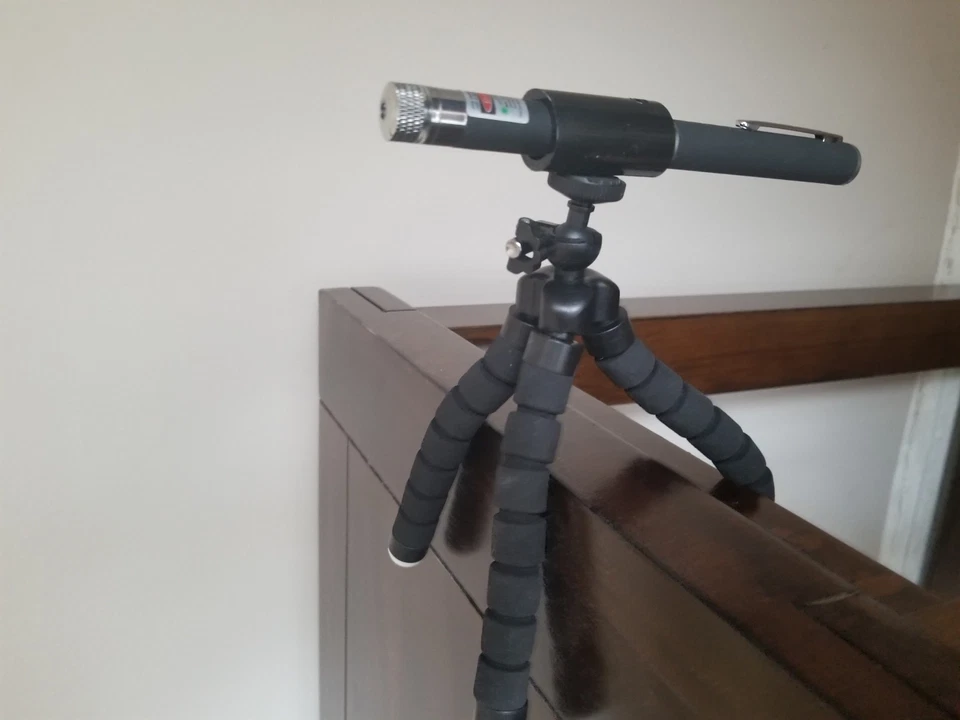 Kit Paranormal Caza Fantasmas Verde 6n1 PLUMA REJILLA + SOPORTE + TRÍPODE Flexible Foto 3 de 4