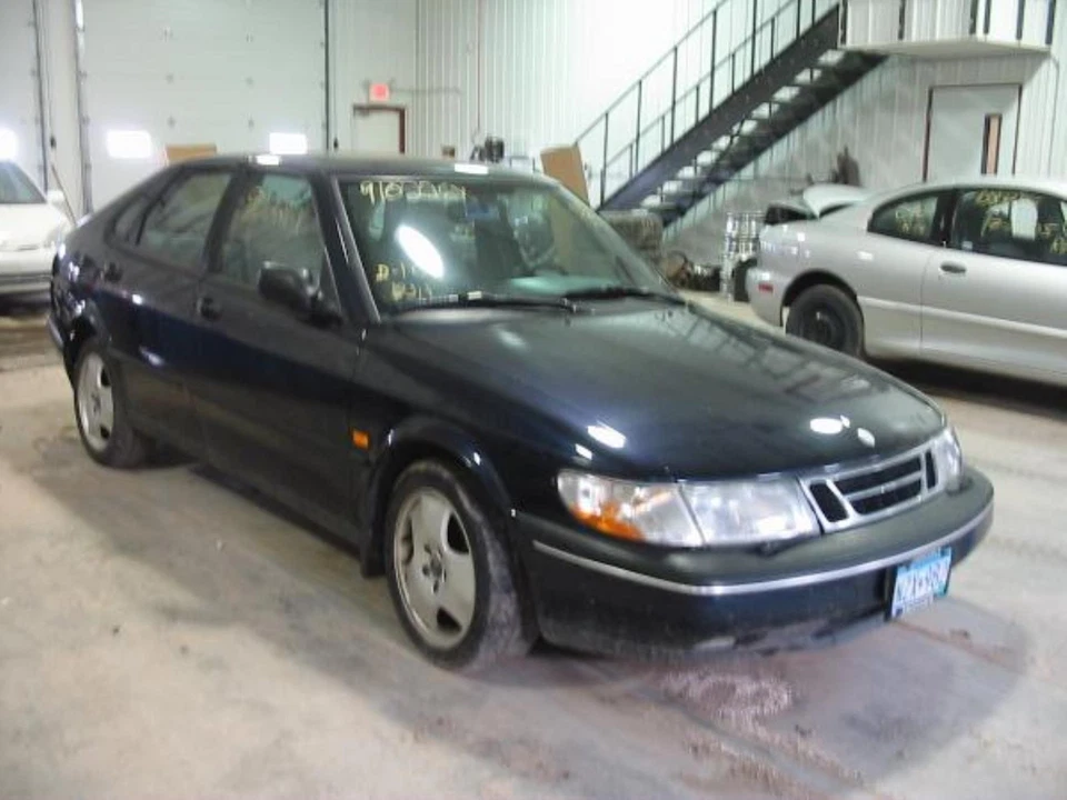 Cinturón de seguridad delantero para 1997 SAAB 900 RGHT FRNT NEGRO PRETENSIÓN GD Foto 2 de 4