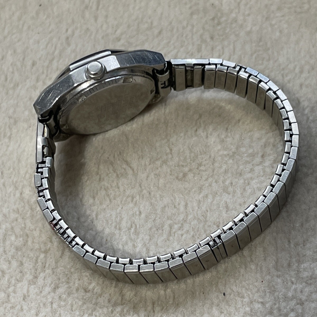 Vtg Citizen Womens Watch 25mm Silver Tone Day Date 2000-943309 New Battery Vintage 1990s Citizen Ladies Silver Tone Quartz Watch  main image 4