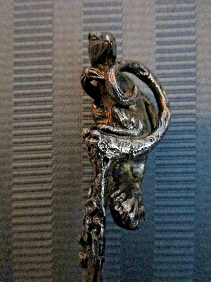 TIFFANY ARDILLA Tuerca ELIGE 3D Bellota Roble PLATA ESTERLINA ORO LAVADO Figura Foto 2 de 4