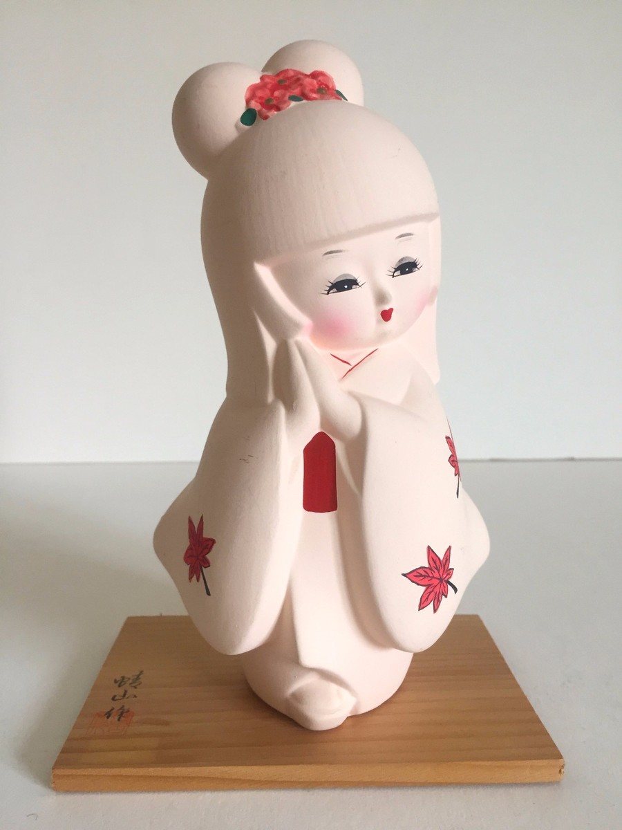 VINTAGE JAPANESE PORCELAIN BISQUE GUMPS EXCLUSIVE HAKATA