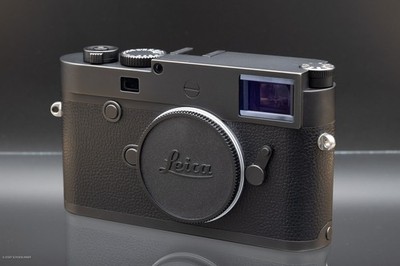 Leica M10 Monochrom 20050   weniger als 8K Shots aus 01/2020 - Garantie 04/2027