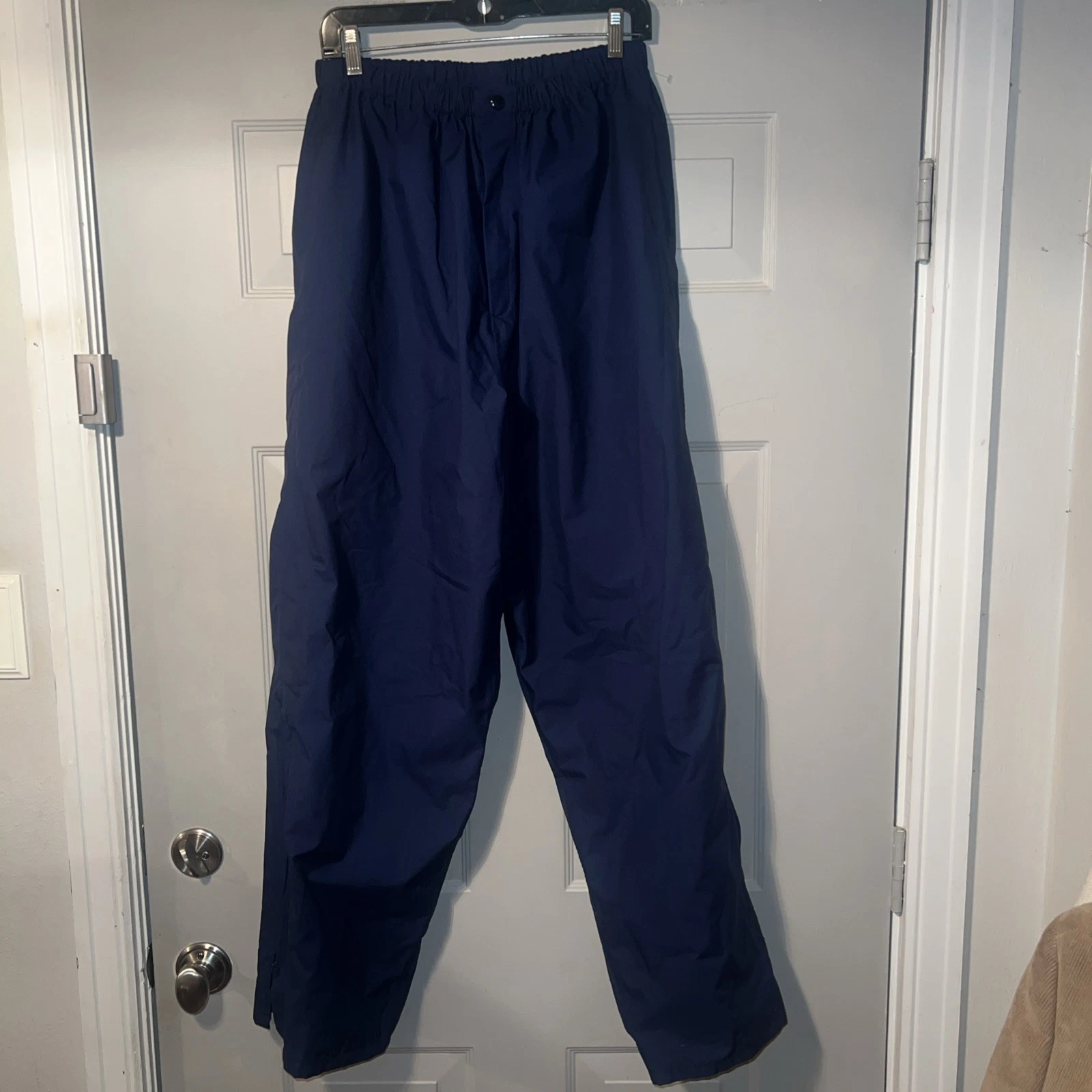 Forrester's Outerwear Pants Men XL Stretch Navy Blue Gore-Tex Waterproof Zip USA
Opens in a new wind
