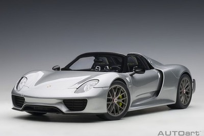 Porsche 918 Spyder Weissach Package   NEU   AUTOart 12123   1:12