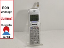   dummy   SHARP SH811 Doccimo  color white  NTT-docomo non-working cellphone