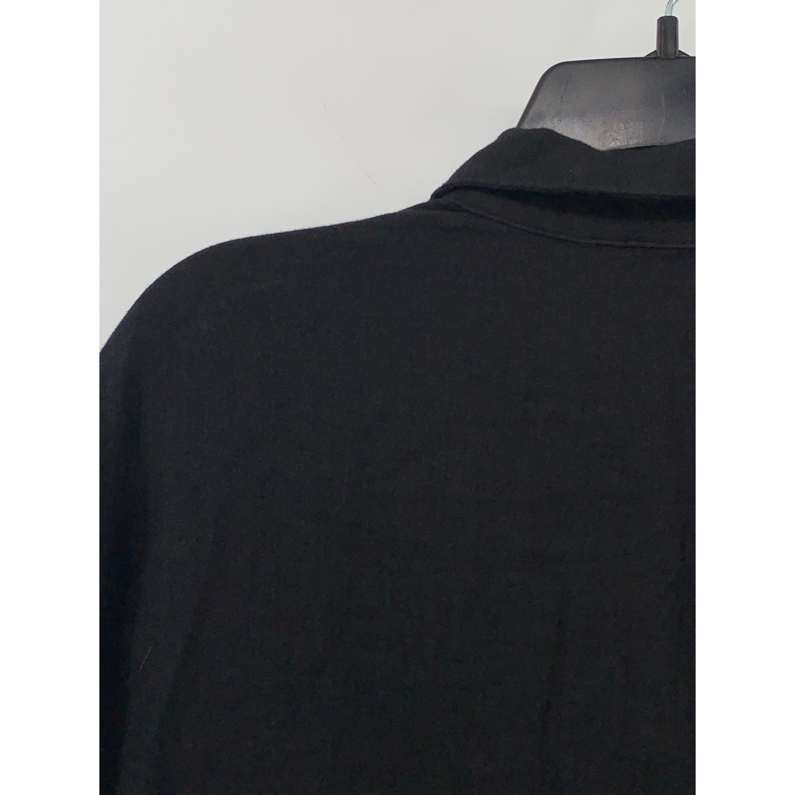 GAP Women's Black Solid Lightweight Split-Neck Sh… - image 6