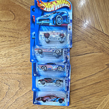 Hot Wheels Star Spangled 1:64 Diecast 5-Car Lot Stars  Stripes Sealed