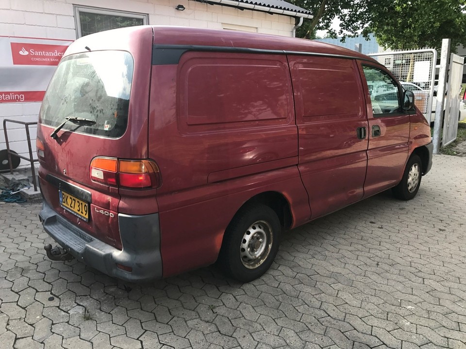 Митсубиси l 400