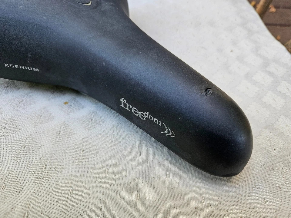 Sillín de bicicleta de montaña de carretera Selle Royal Gel XSenium Freedom hecho en Italia Foto 3 de 4