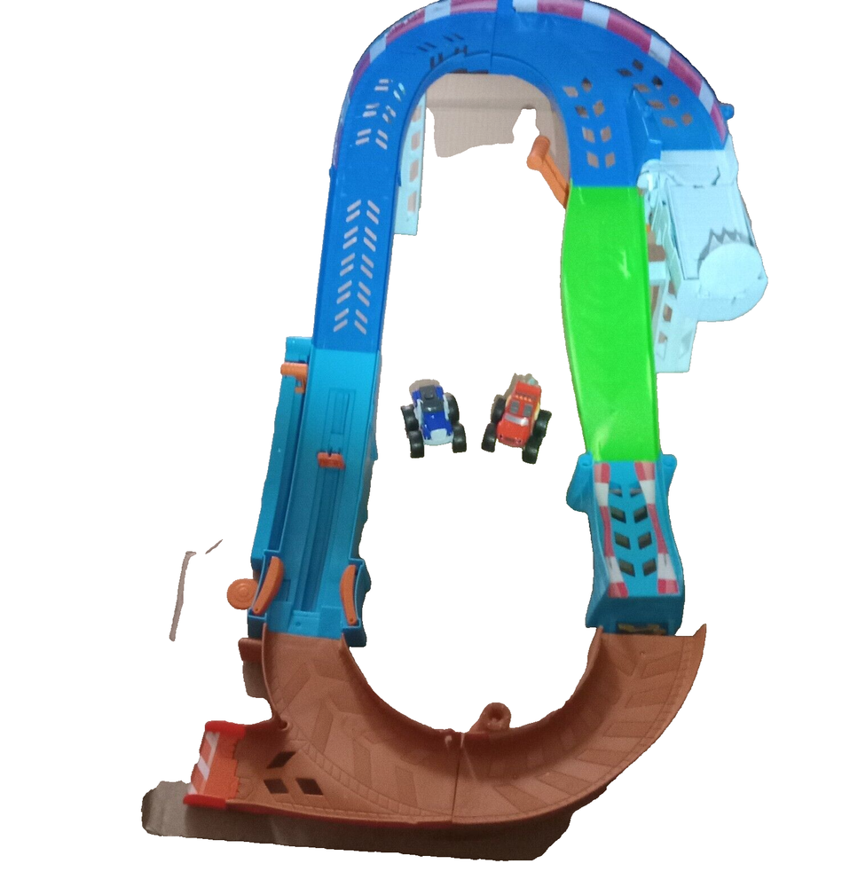 Nickelodeon Blaze Monster Machines Flip Race Speedway Set with Toy Car DKV67