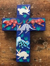 Gorgeous VICENTE HERNANDEZ VASQUEZ Hand Painted Folk Art Wooden Cross ANIMALS
