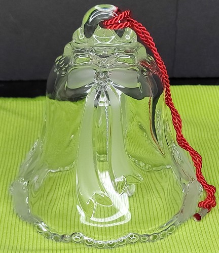 Christmas Bell Vintage Mikasa Heavy Etched Crystal Beautiful Ribbon Design 4.5" - Picture 5 of 17