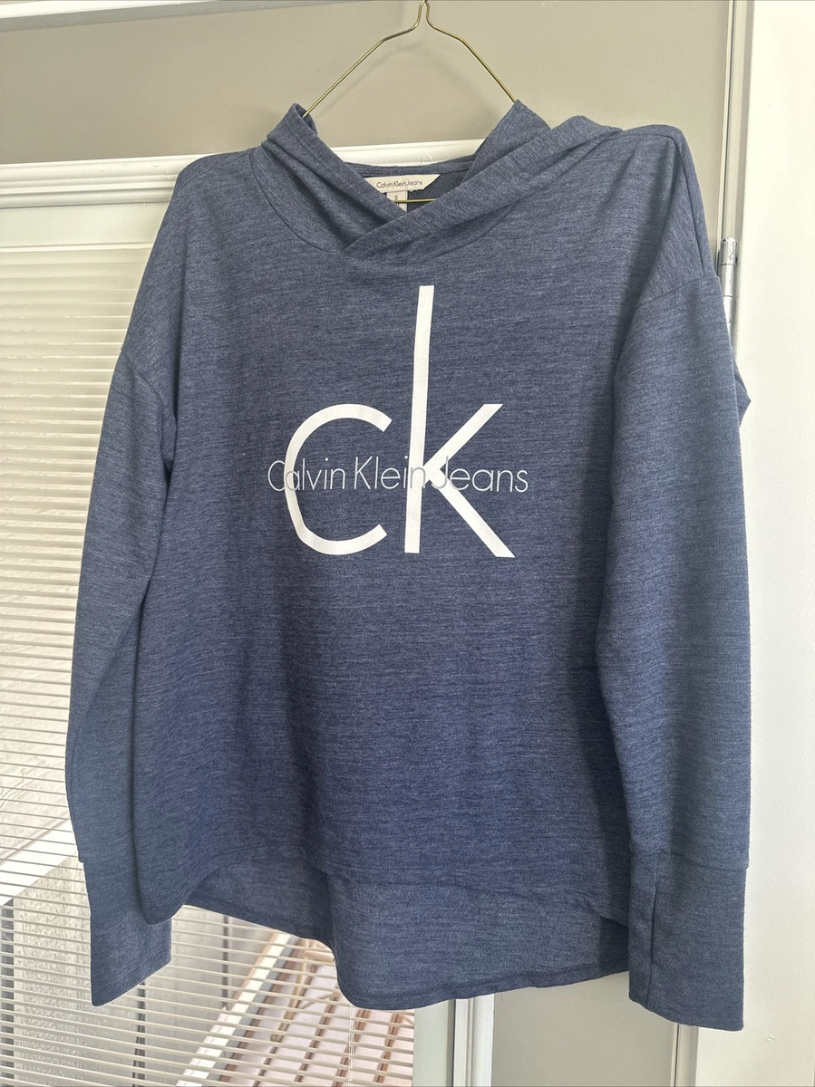 Sweat ck femme sale