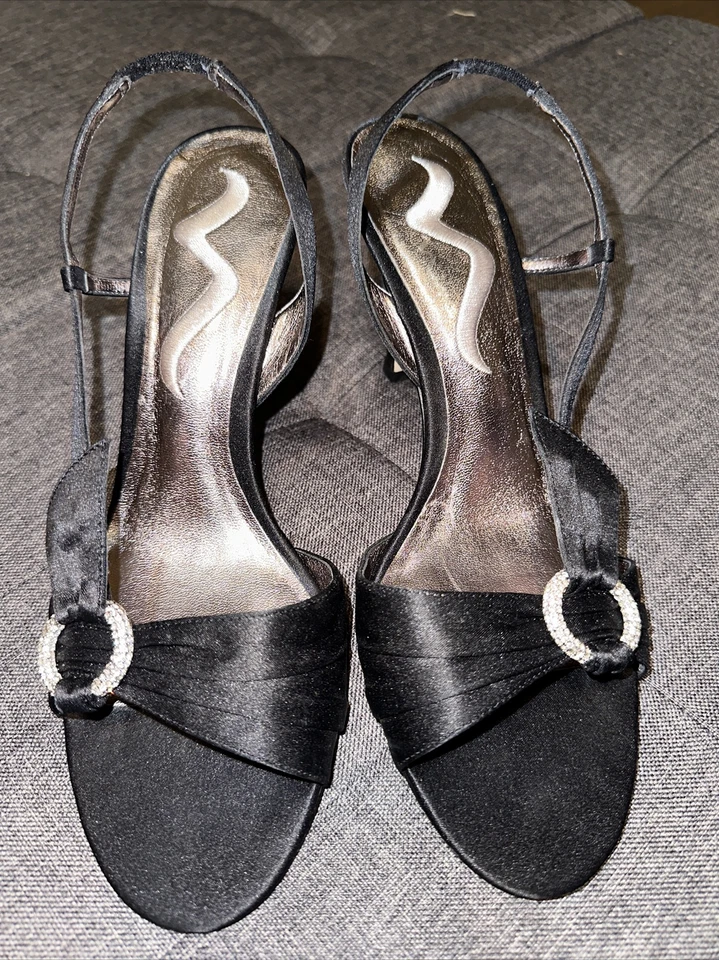 Tacones Nina Slingback negros punta abierta estrás talla 8,5 M 38,5 EUR tacón cubano Foto 2 de 4