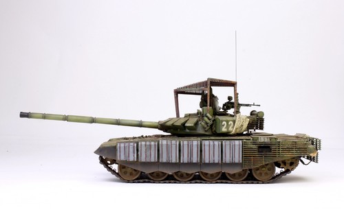 Preventa Modelo Ruso T-72B3 (Mod.2016) 1:35 Pro Construido - Imagen 2 de 23