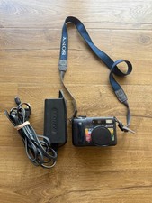 Sony Cyber-shot DSC-S85 4.0MP Digital Camera w/charging cable Tested Work