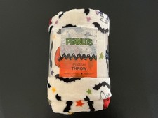 Kohls The Big One Peanuts Halloween Oversized Plush Throw 5ft x 6ft