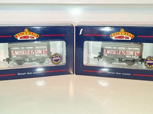 Bachmann 37180, 7 Plank Wagons x 2. New Old Stock. Mint Cond. Boxed. OO Scale | Condition: New