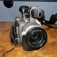 Canon GL1 NTSC 3CCD MiniDV Camcorder Kit  0.3x Fisheye   For Parts/Repair