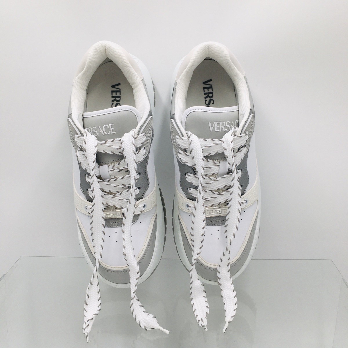 Versace Odissea Men’s Leather White/Gray Sneakers 8.5 US (41.5) 1015437 NIB $950 NEW VERSACE Odissea Leather Low - Top Sneakers Grey / White  main image 2