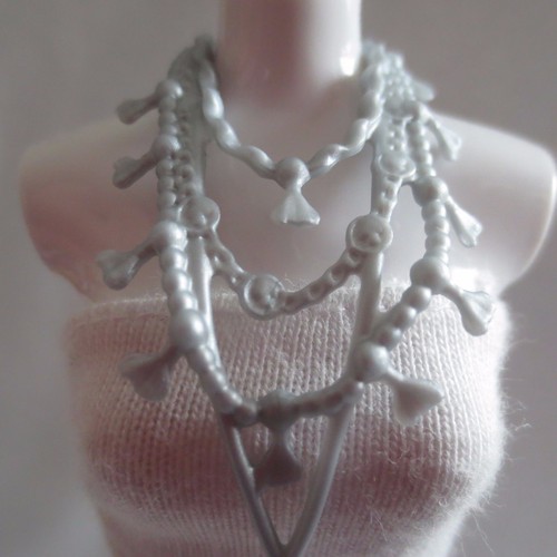 NEW 2016 Barbie Pink Passport Vacation Doll Silver Necklace ~ Jewelry Clothing - Picture 2 of 2